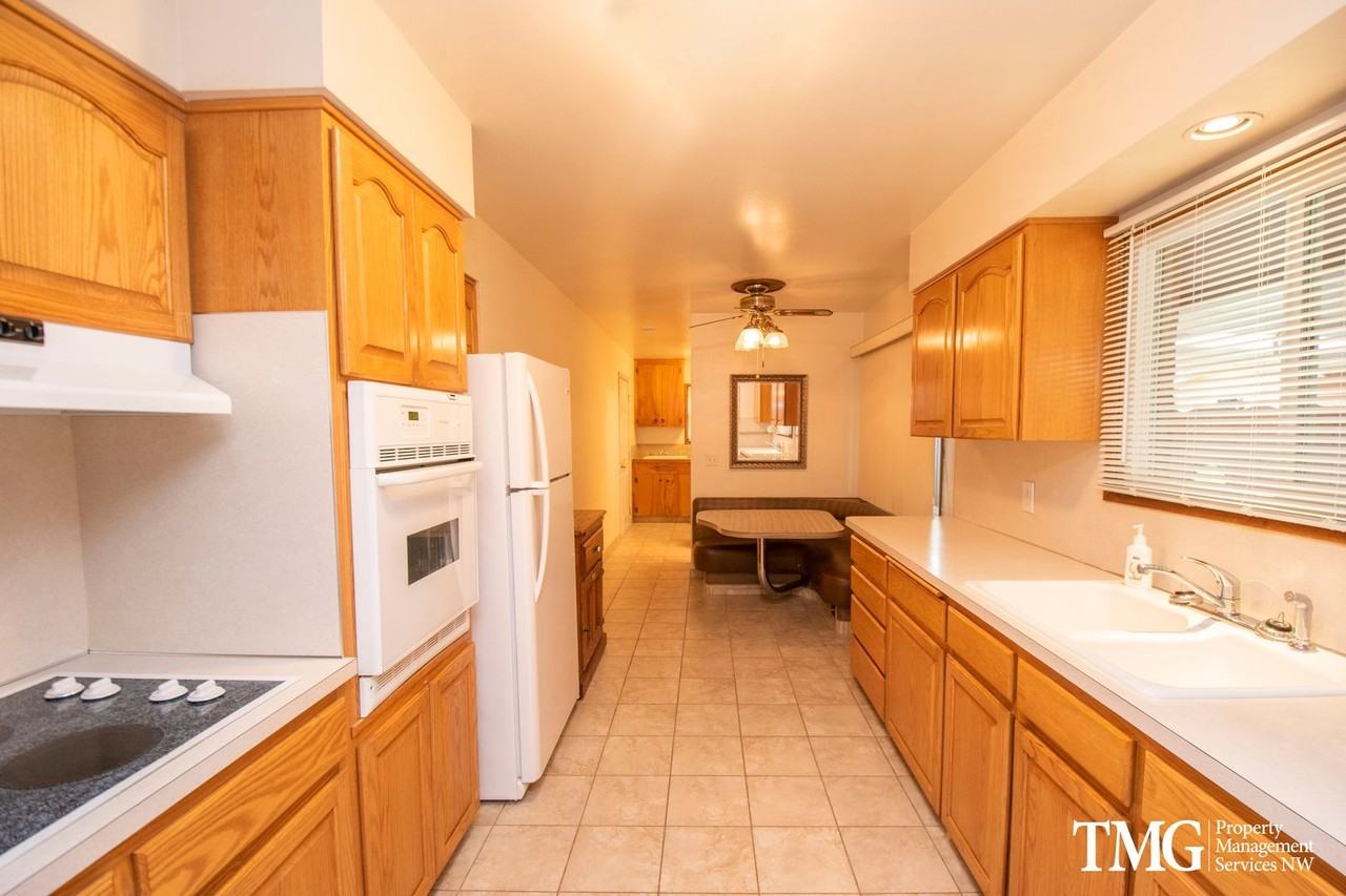 2832 E 1st Ave - Photo 5 of 30