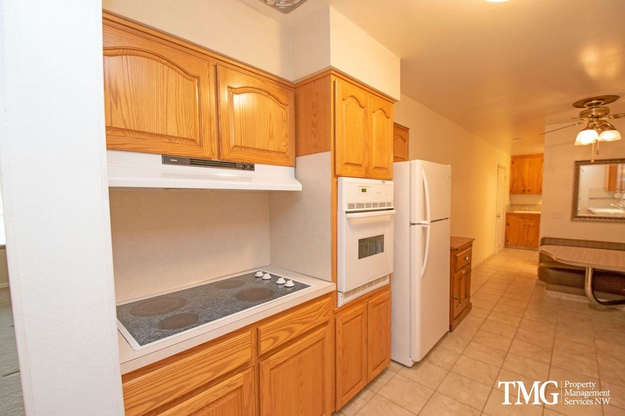 2832 E 1st Ave - Photo 6 of 30