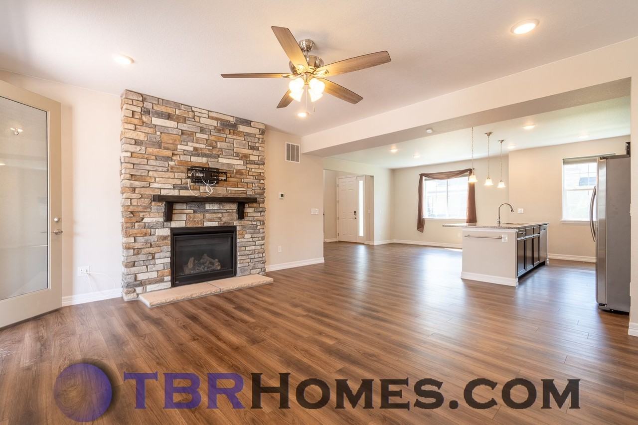 11924 Norfolk Ct - Photo 7 of 21