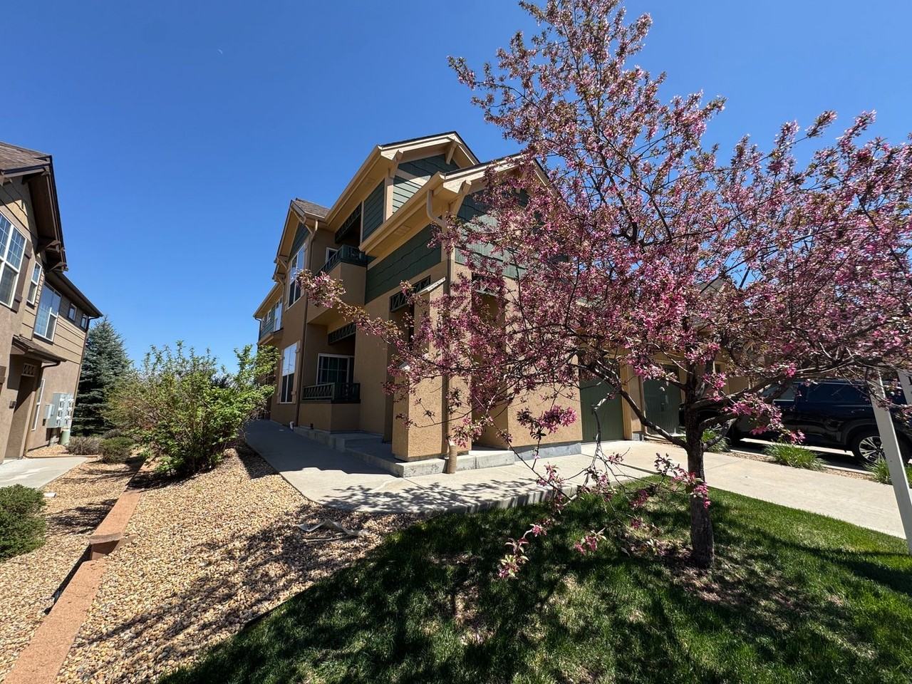 11932 W Long Cir #201 - Photo 2 of 19