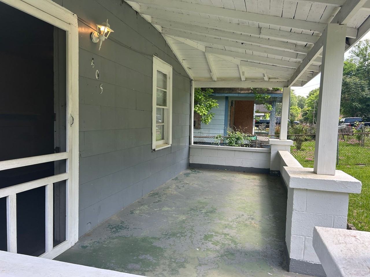 405 Constantine Ave - Photo 2 of 15