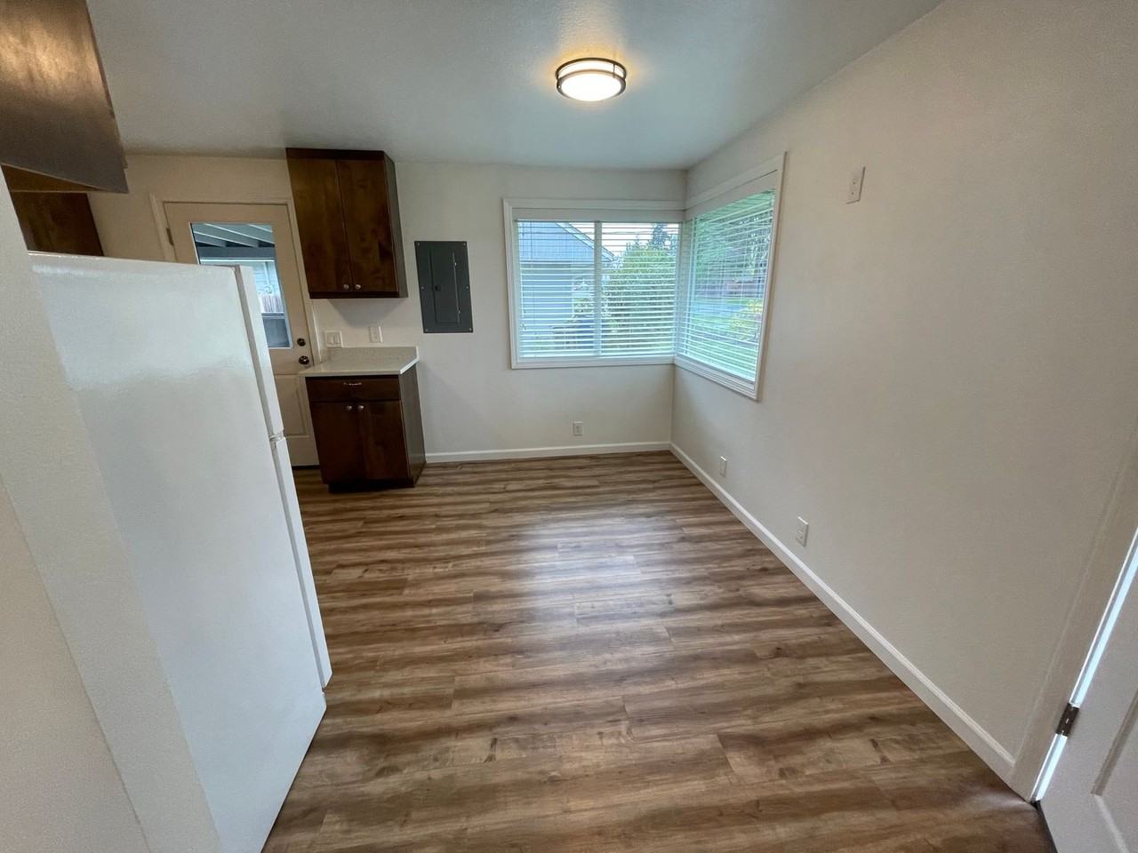 1723 9th St - Photo 3 of 11