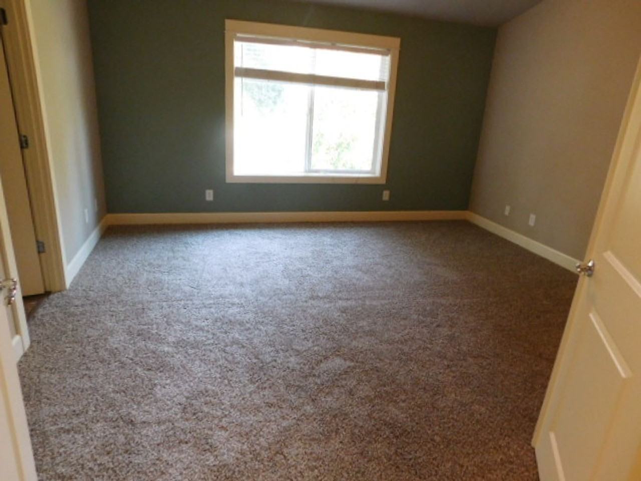 655 Ratcliff Dr Se - Photo 6 of 25