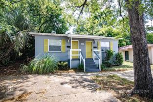 1446 Hudson St - Photo 1 of 1