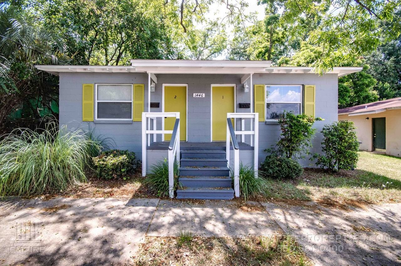 1446 Hudson Street #1RIGHT - Photo 2 of 18