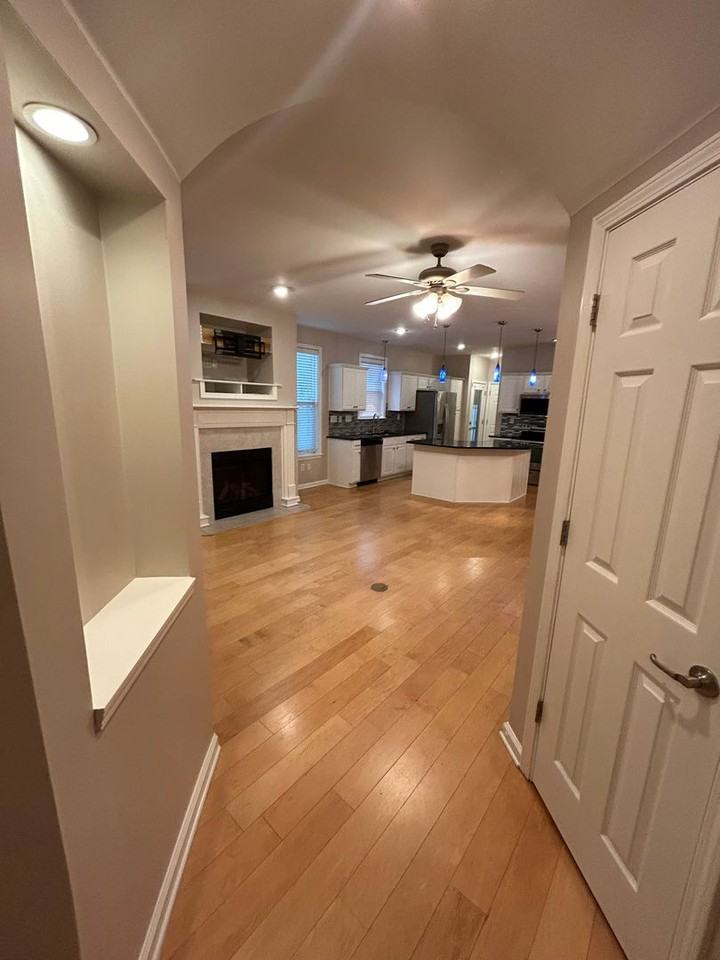1390 Island Town Dr - Photo 7 of 34