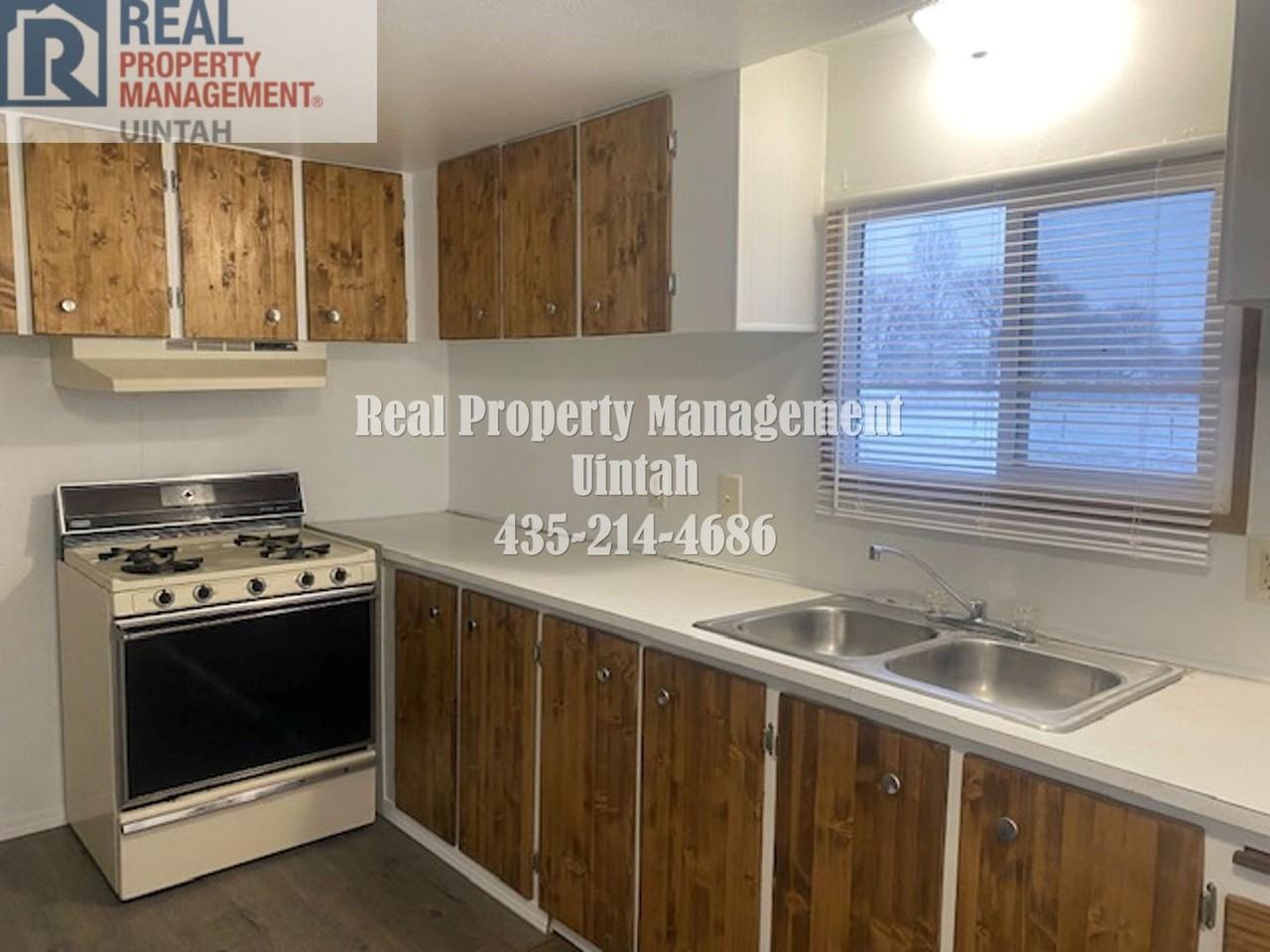 75 N 300 E - Photo 4 of 19