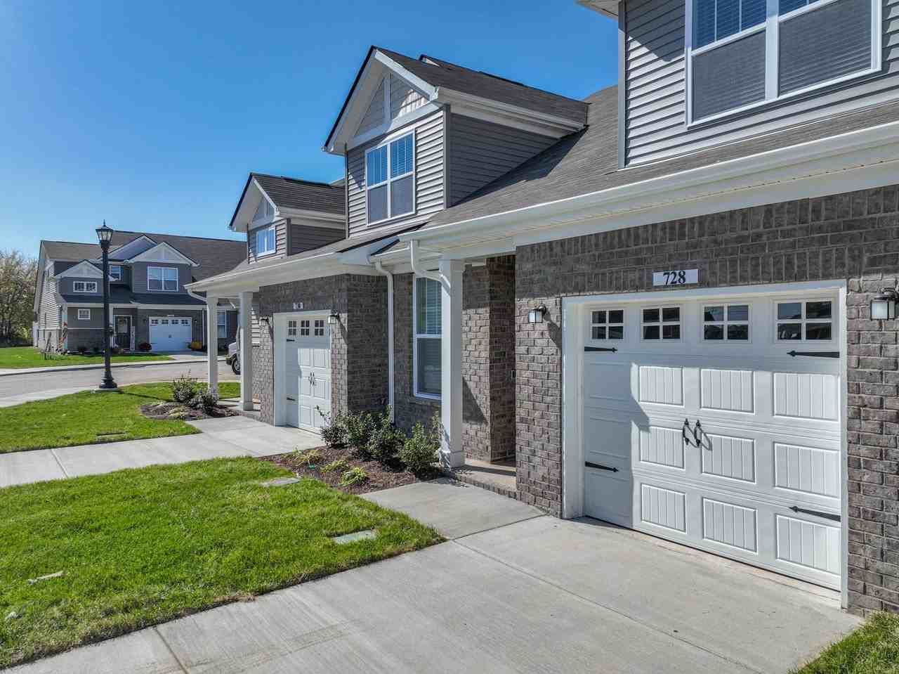 728 Mickelson Way - Photo 3 of 48