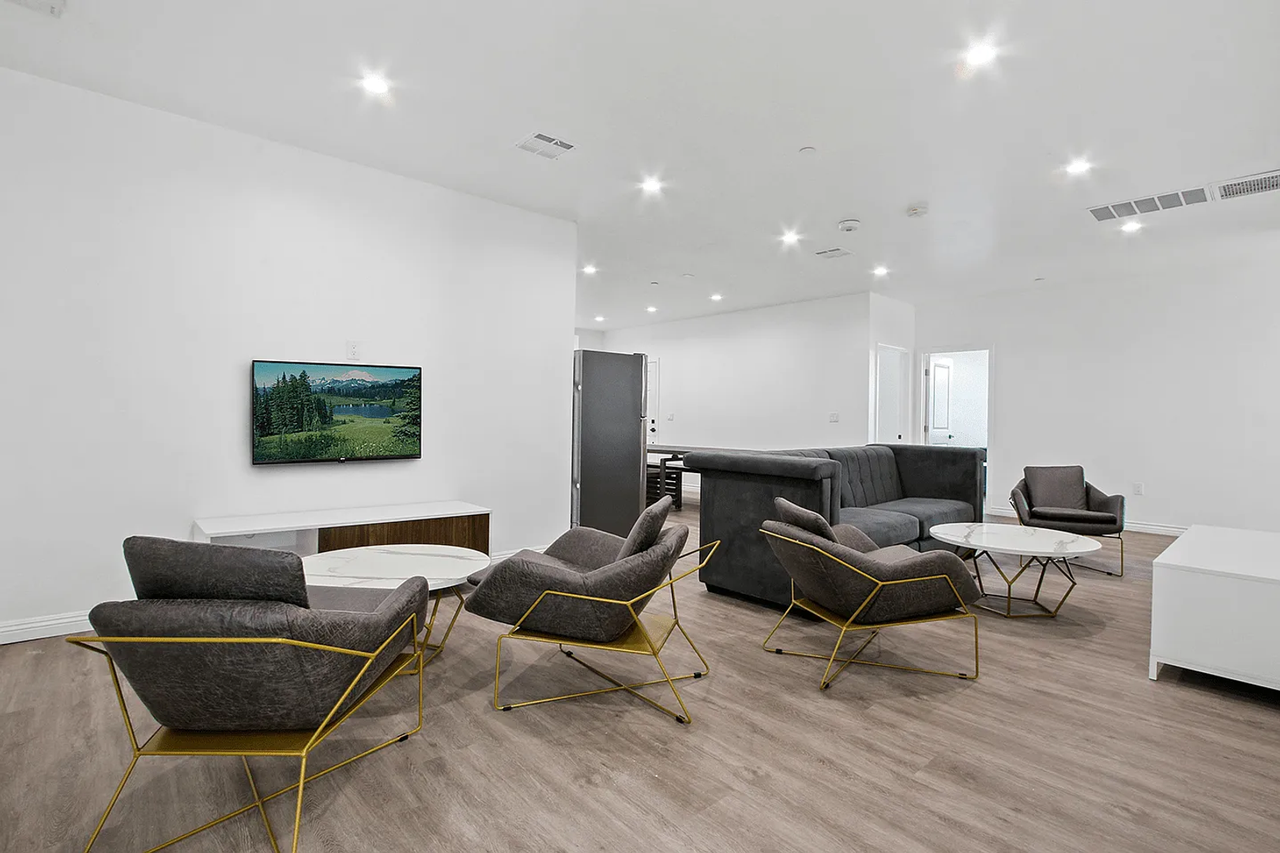 Orion 668 28th - Photo 4 of 16