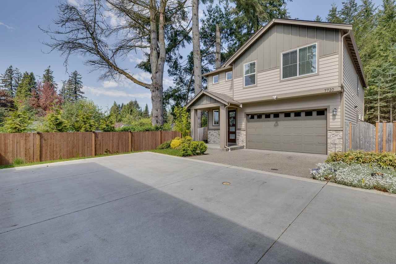 7720 61st Dr Ne - Photo 2 of 24