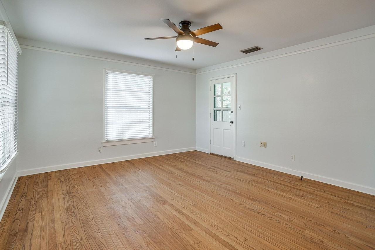 3557 Suffolk Dr - Photo 4 of 21