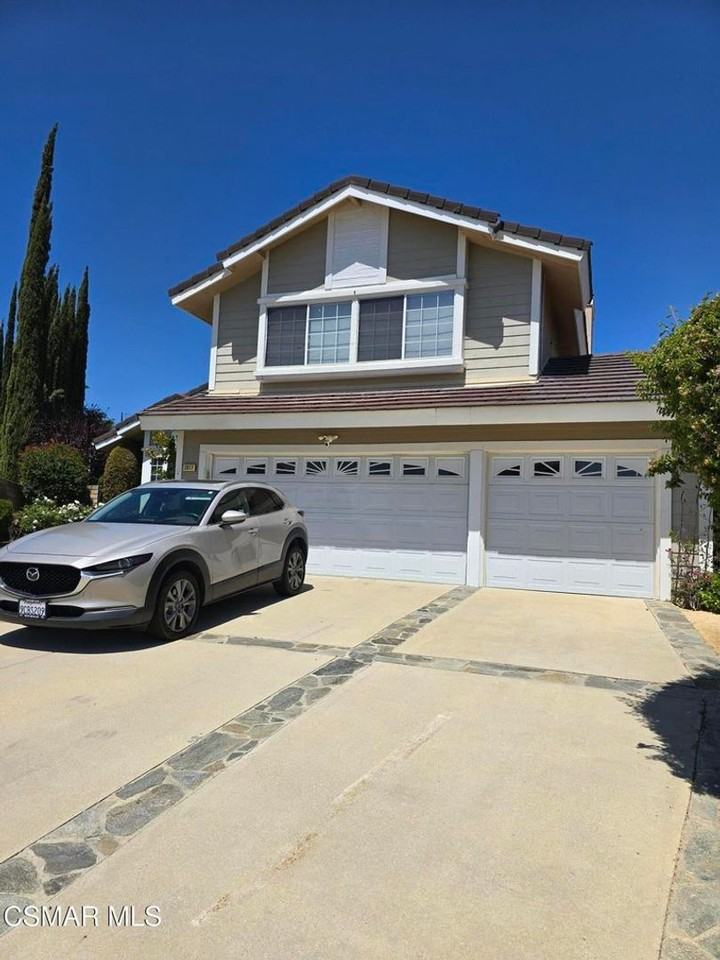 3017 Klamath Ave - Photo 3 of 15