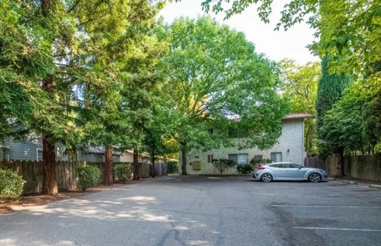 1252 Warner St - Photo 7 of 8