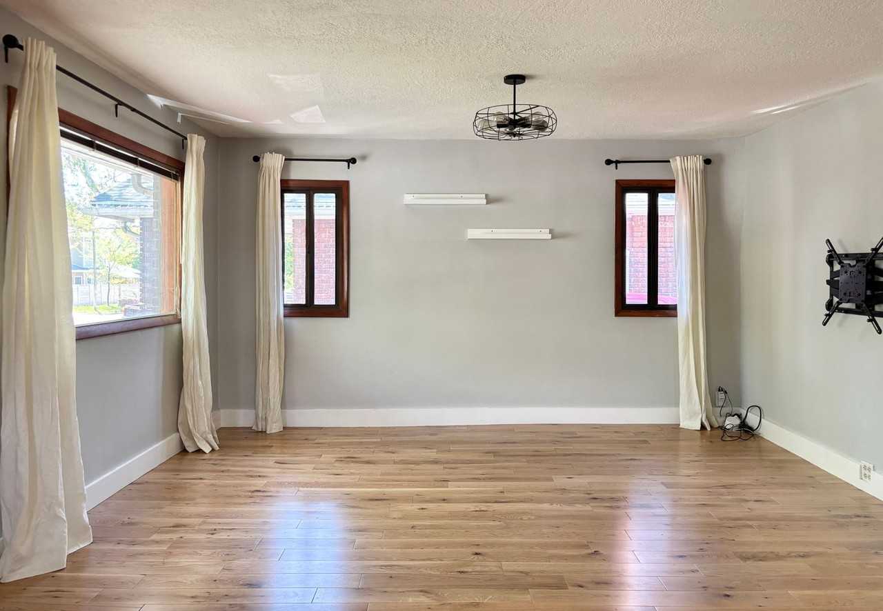 631 E Downington Ave - Photo 5 of 34
