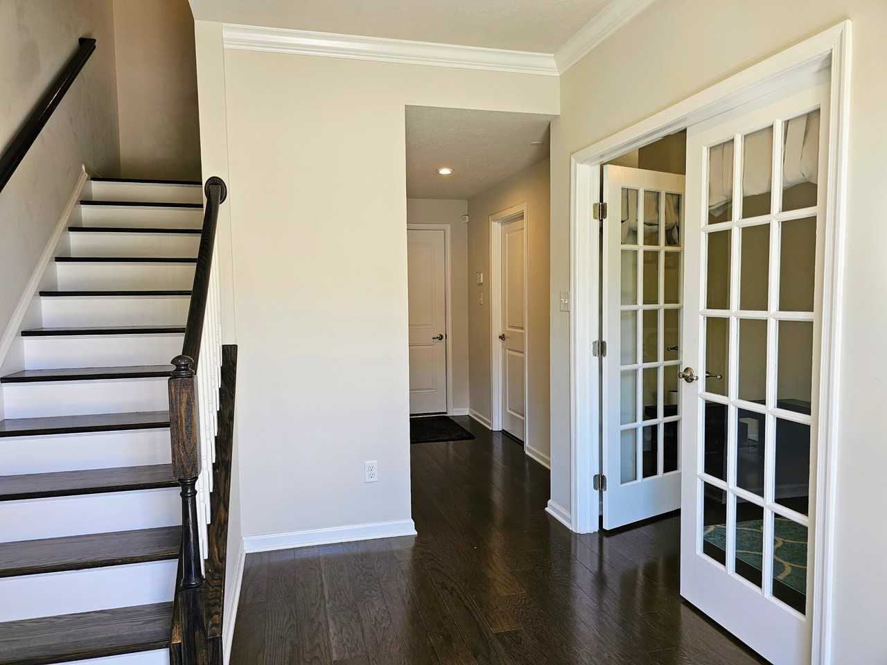 1019 Mohawk Ln - Photo 2 of 36