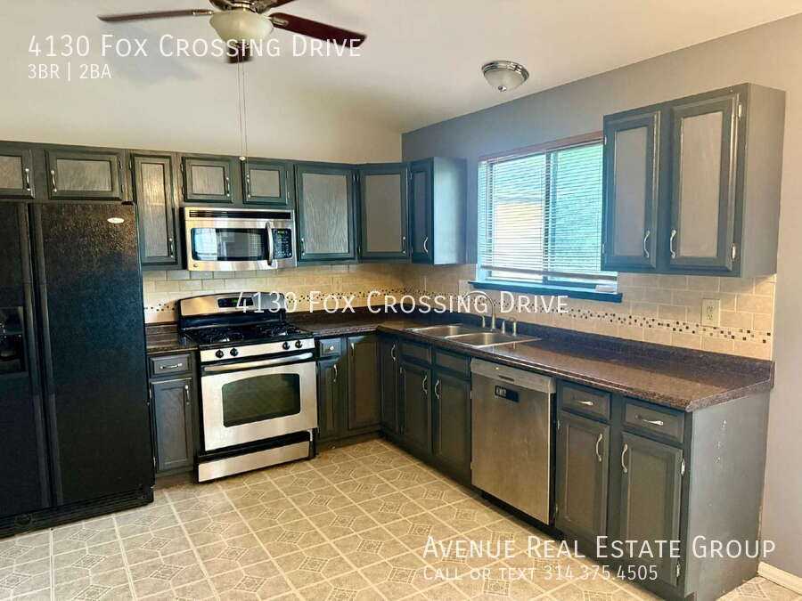 4130 Fox Crossing Dr - Photo 3 of 14