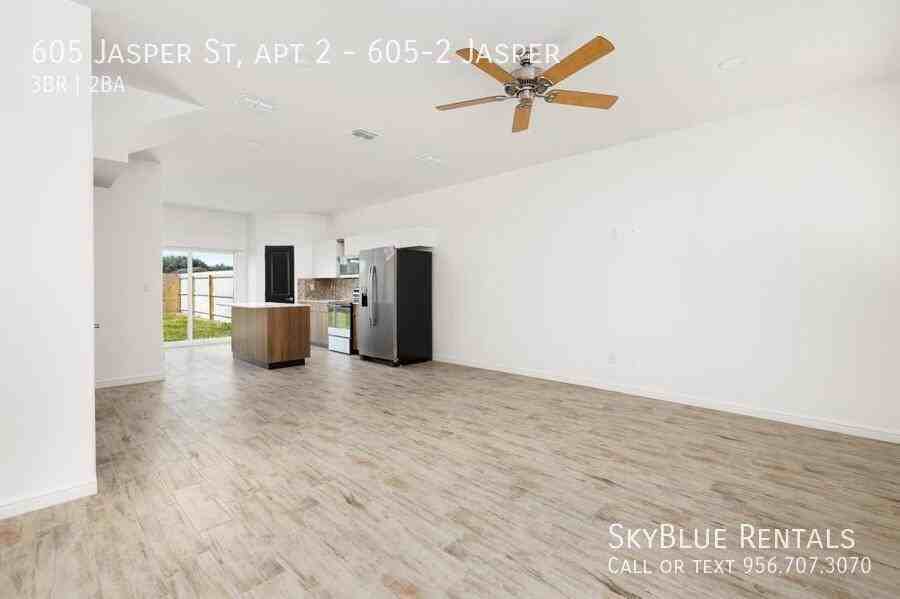 605 Jasper Street - Photo 4 of 15