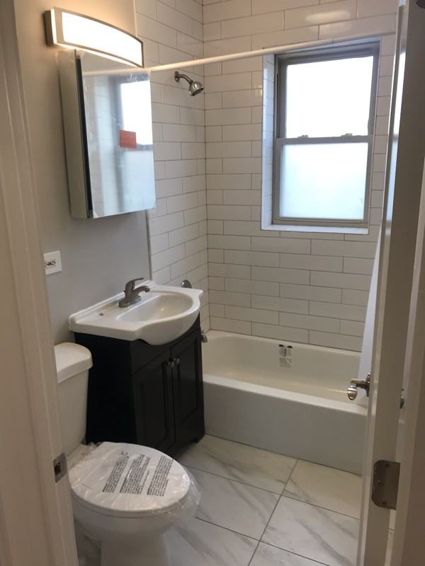 2449 W Ardmore Ave #1 - Photo 4 of 7