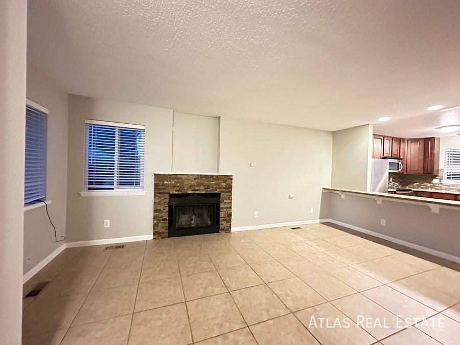 2516 Allegheny Dr - Photo 2 of 15