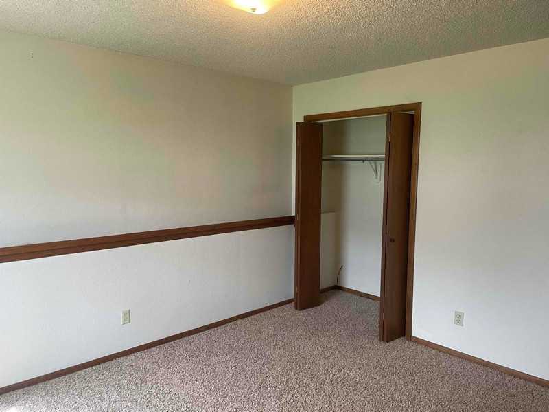 1924 Clubhouse Way #4 - Photo 6 of 11