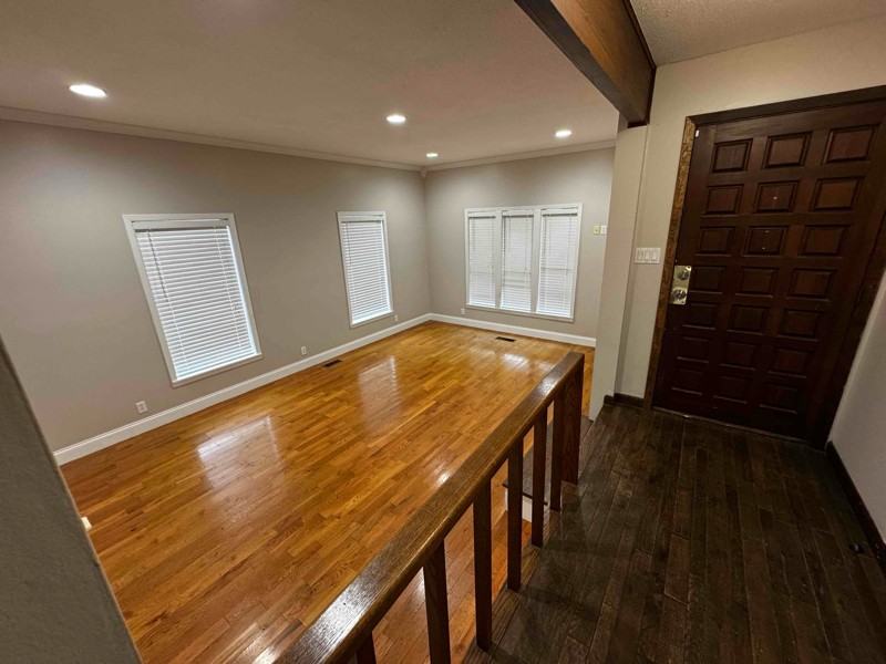 405 E Charles St - Photo 3 of 19