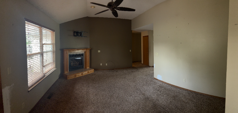 405 Valley View Dr - Photo 2 of 7