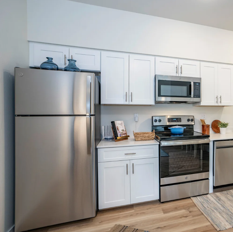 Hallie Court Apartments - Photo 5 of 43