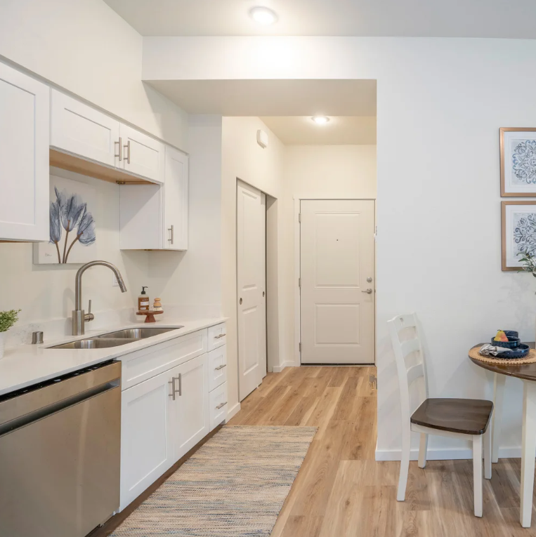 Hallie Court Apartments - Photo 6 of 43