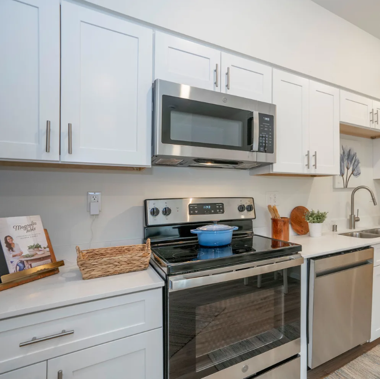 Hallie Court Apartments - Photo 7 of 43