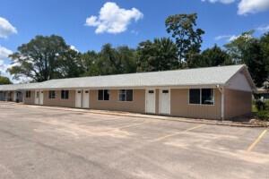 Dearborn Apartments - Photo 4 of 7