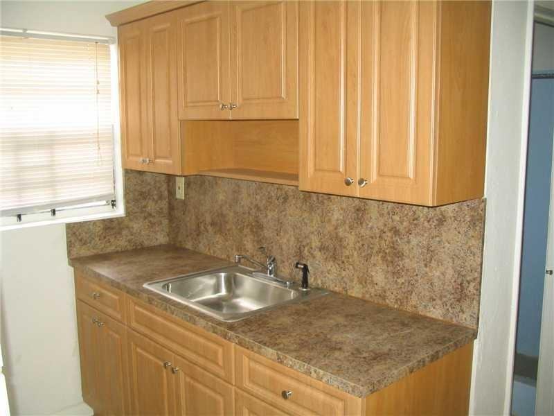 633 Northwest 15th Terrace #3 - Photo 2 of 3