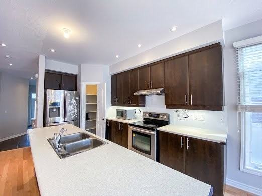 416 Cooks Mill Cres - Photo 3 of 20