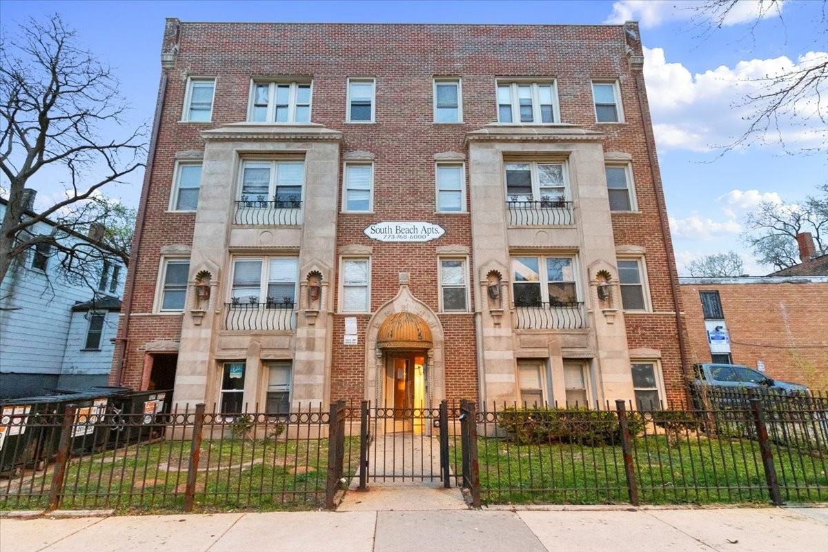 7827 S South Shore Dr #408