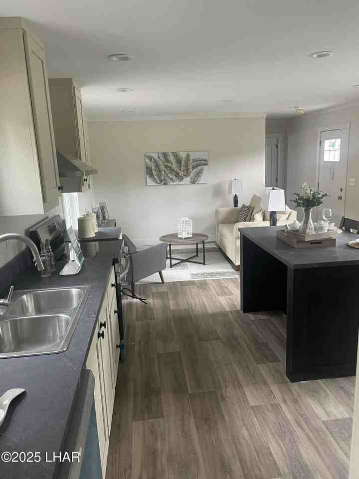 1100 Riverside Dr #117 - Photo 3 of 10