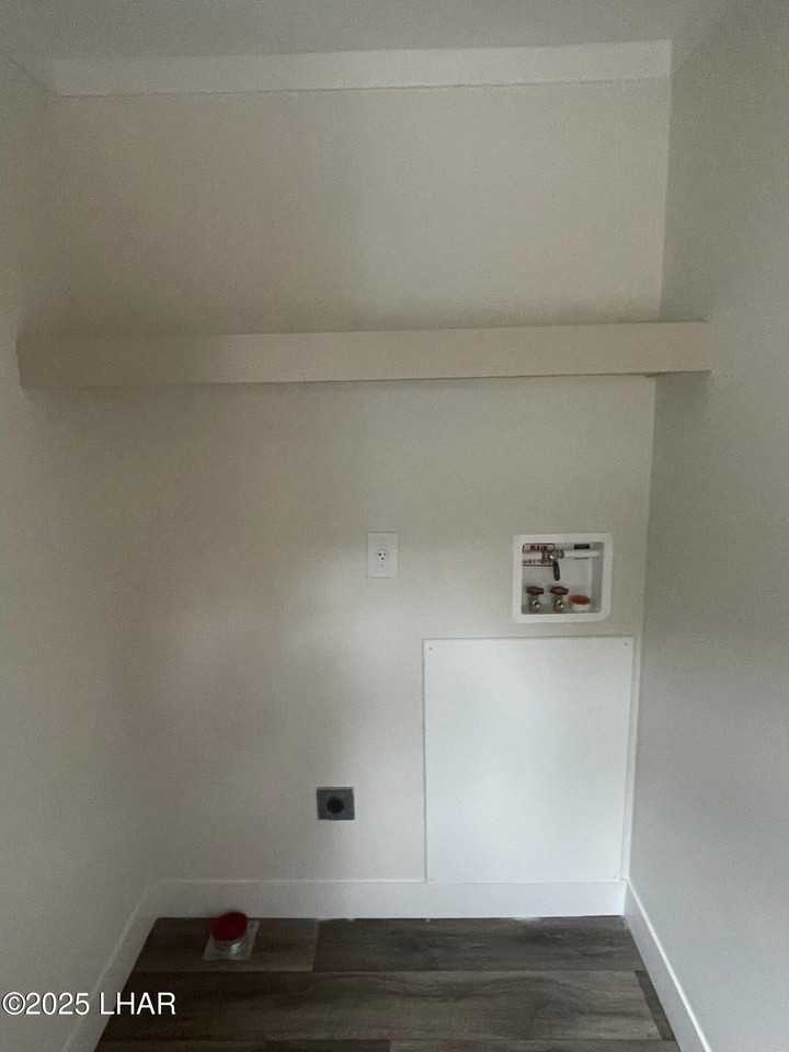 1100 Riverside Dr #117 - Photo 7 of 10