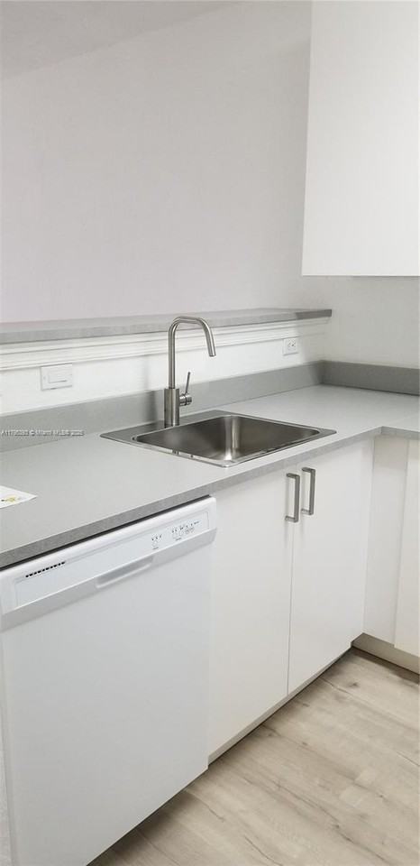 3752 Northwest 91st Lane #3752 - Photo 5 of 16