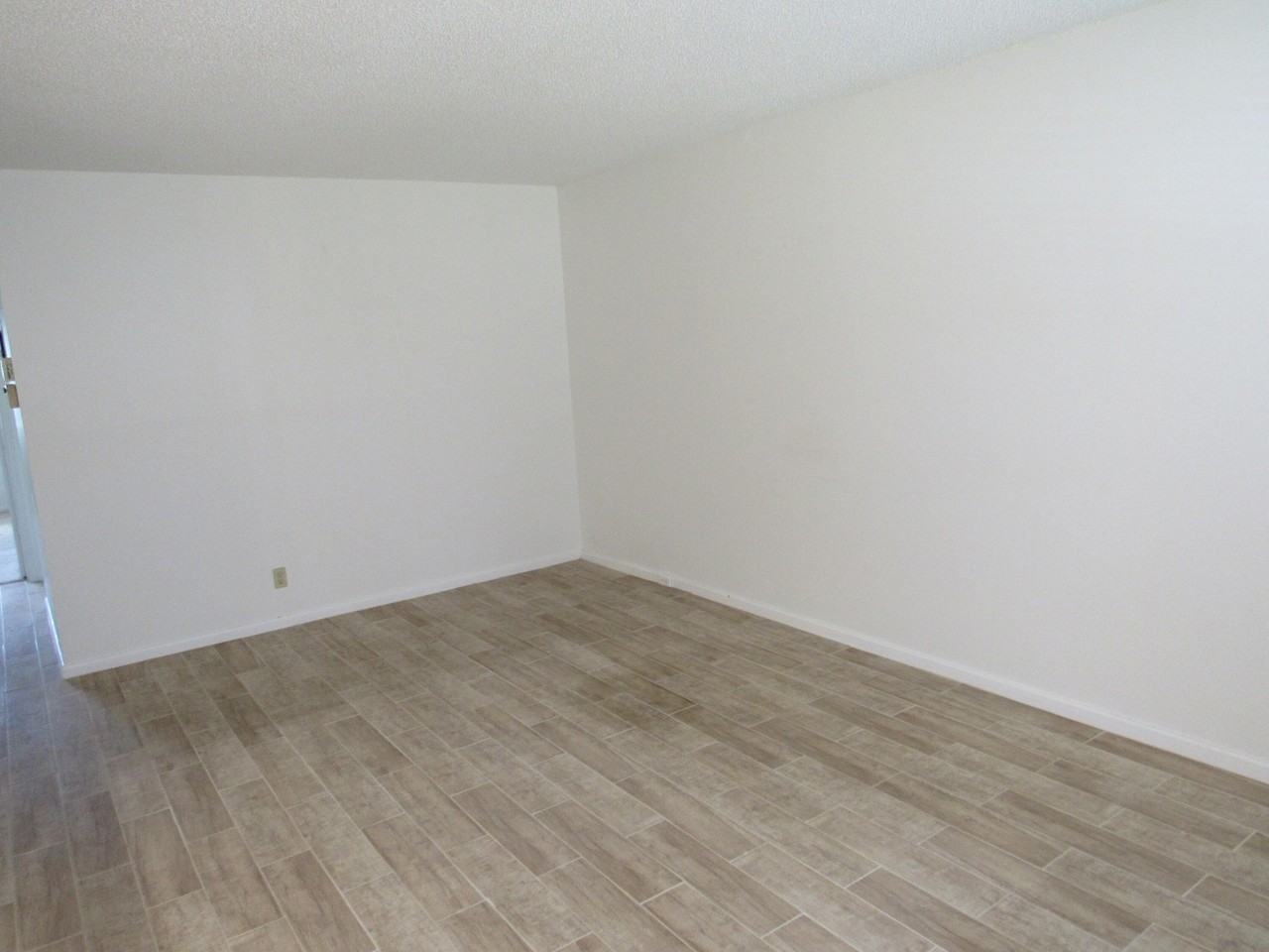 310 Brighton H - Photo 7 of 41