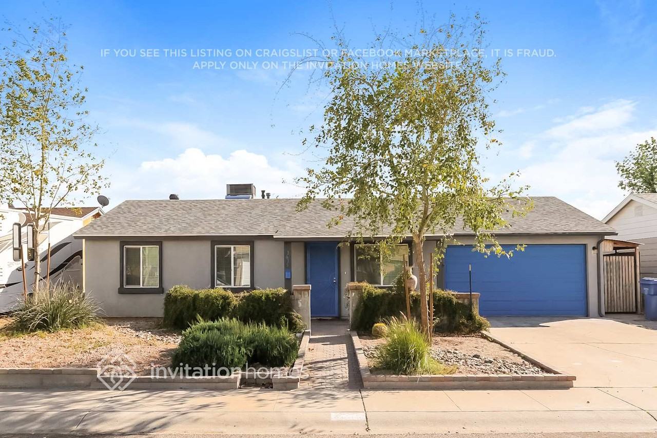 3635 E Emile Zola Ave - Photo 3 of 16