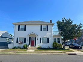 239 N Dudley Ave - Photo 1 of 1