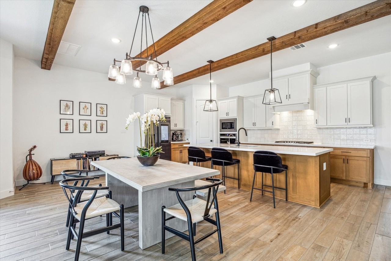 28247 Clear Breeze Ct - Photo 6 of 48