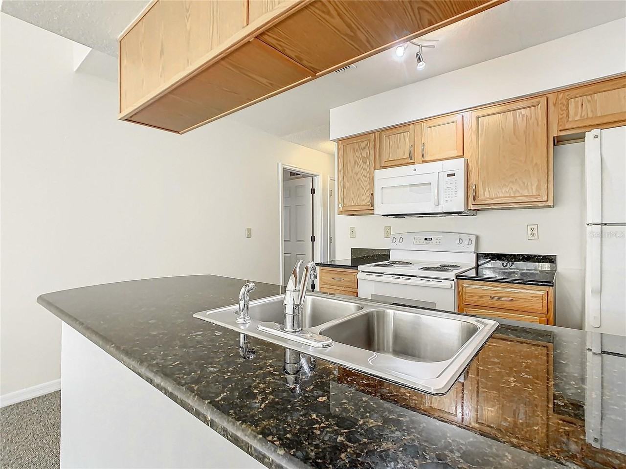 2721 N Poinciana Blvd - Photo 6 of 29