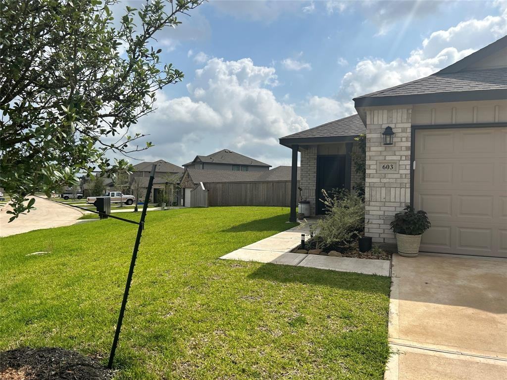 603 Levine Ct Court - Photo 2 of 14