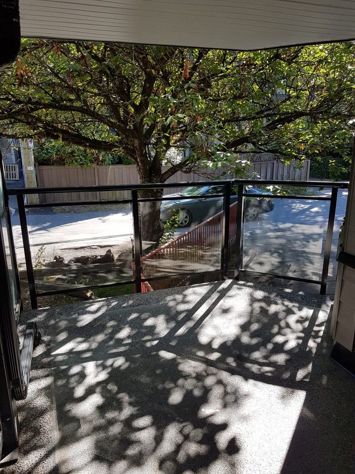 1918 York Ave - Photo 4 of 26