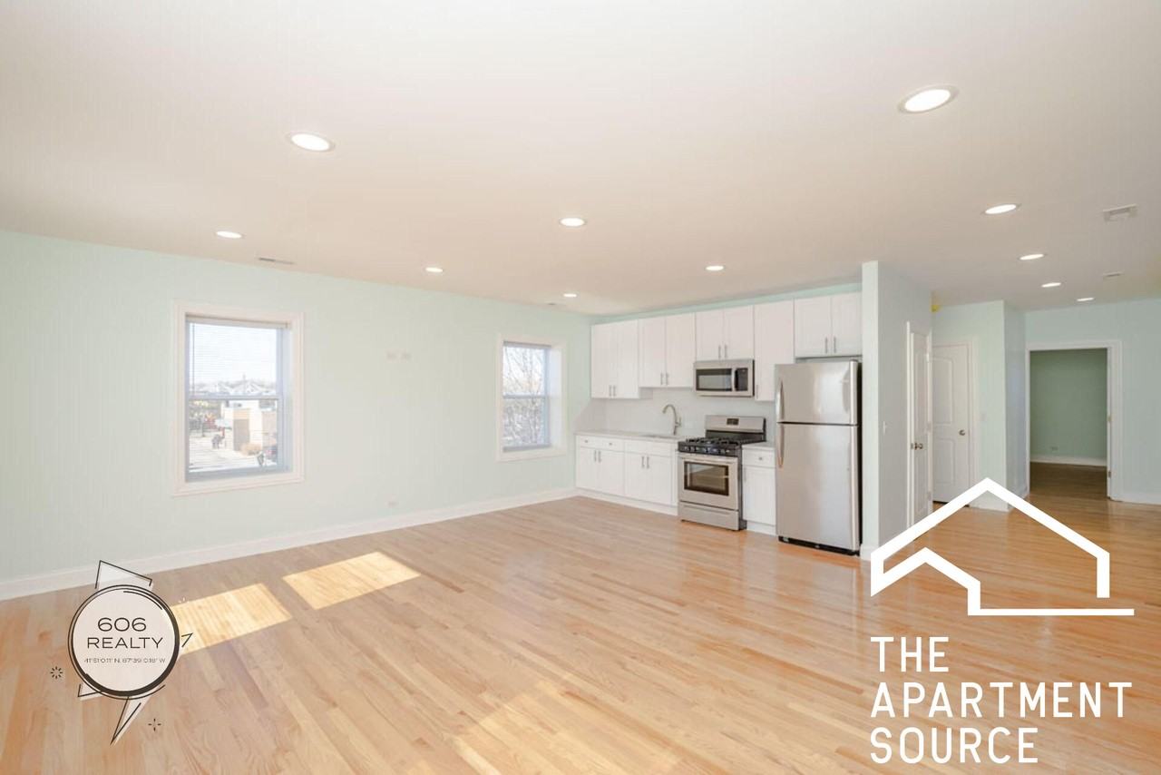 4456 W Diversey Ave #2 - Photo 3 of 7