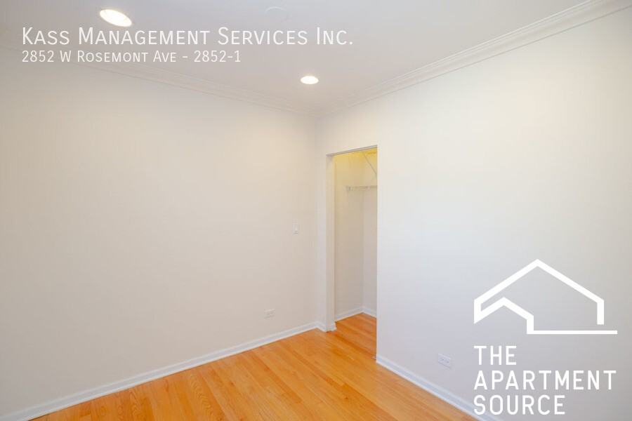2852 W Rosemont Ave #1 - Photo 5 of 13