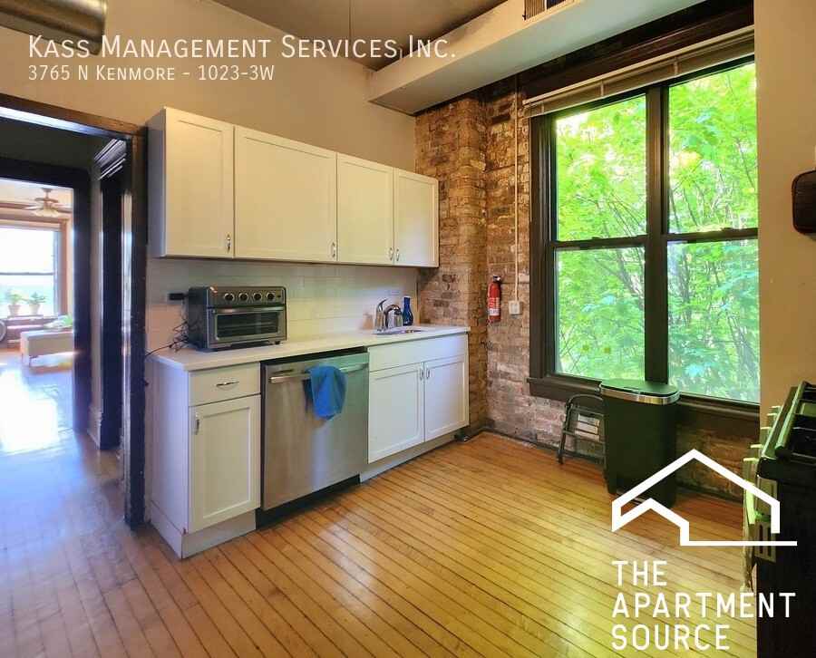 1023 W Grace St #3W - Photo 2 of 17