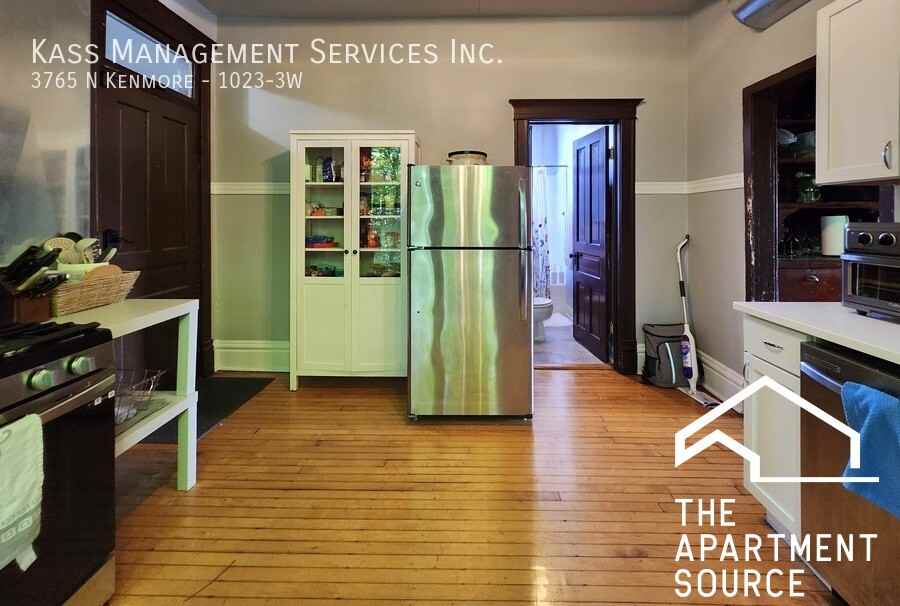 1023 W Grace St #3W - Photo 3 of 17