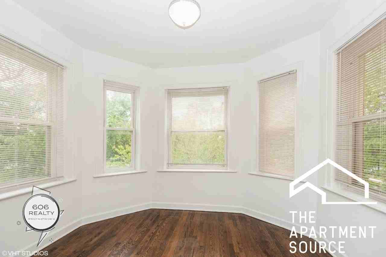 2724 W Logan Blvd #2 - Photo 5 of 6