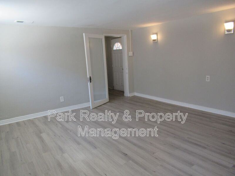 2718 Ames St - Photo 6 of 16