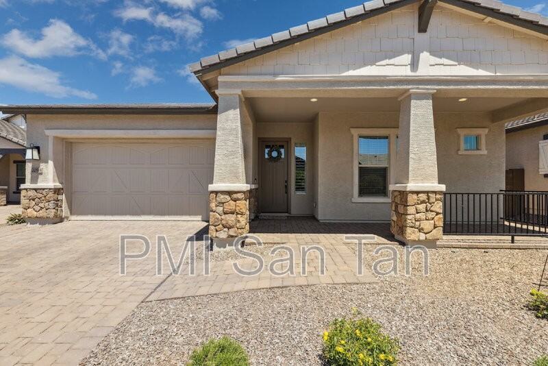 20598 E Avenida Del Valle - Photo 2 of 40